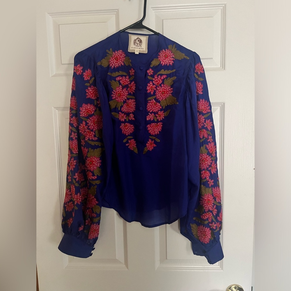 Chasing unicorns embroidered blouse